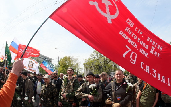 Criza in Ucraina. ATENTAT cu BOMBA dejucat la Kiev.  Membrii Crucii Rosii, arestati la Donetk, au fost eliberati. 