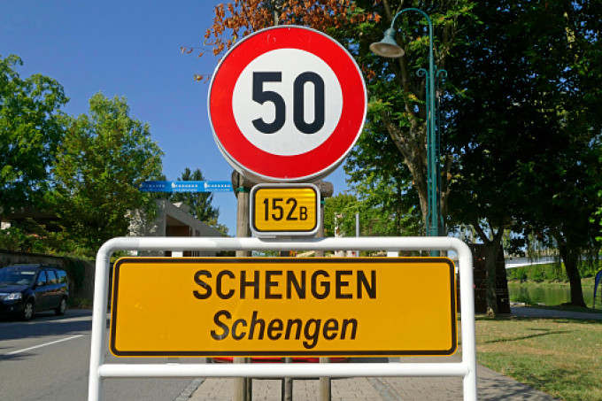 Eurodeputatii vor ca Romania si Bulgaria sa adere rapid la spatiul Schengen