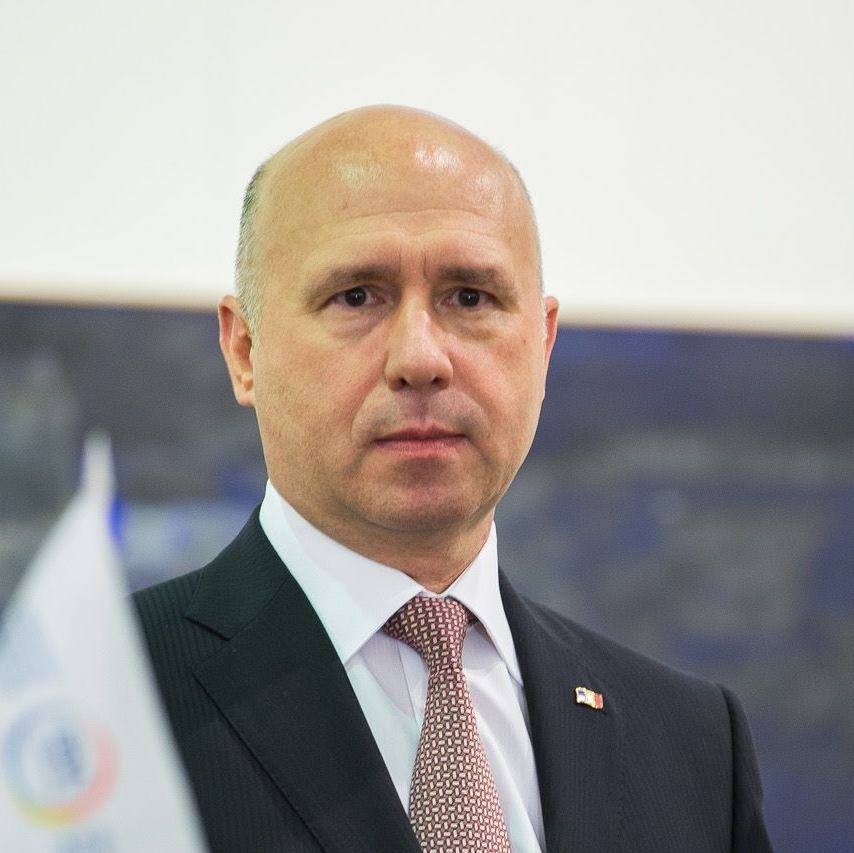 Pavel Filip ii da replica Maiei Sandu: "Aceasta acuzatie s-a lipit ca nuca de perete. Nici eu, nici familia mea nu are nicio legatura cu monopolul la exportul nucilor"