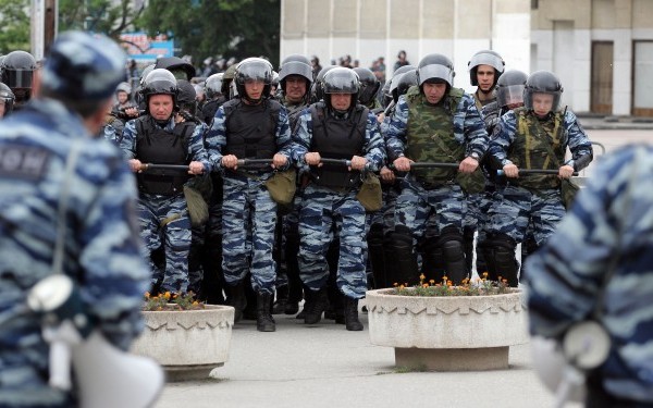 Criza in Ucraina. Tatarii din Crimeea, alungati cu elicoptere militare de la manifestatii: "Autoritatilor le este frica"