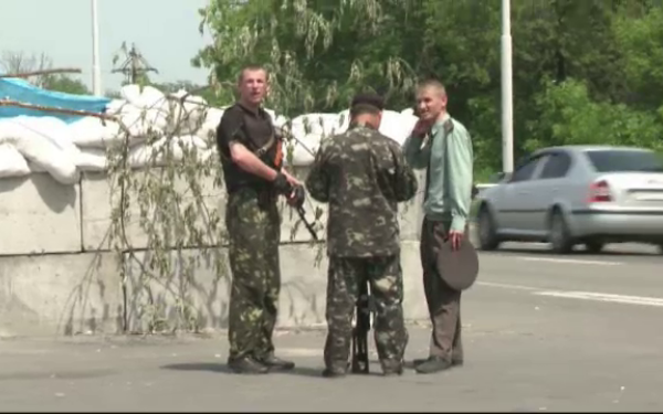 Criza in Ucraina. Oficial ucrainean: Trupele rusesti s-au retras cel putin zece kilometri de la frontiera