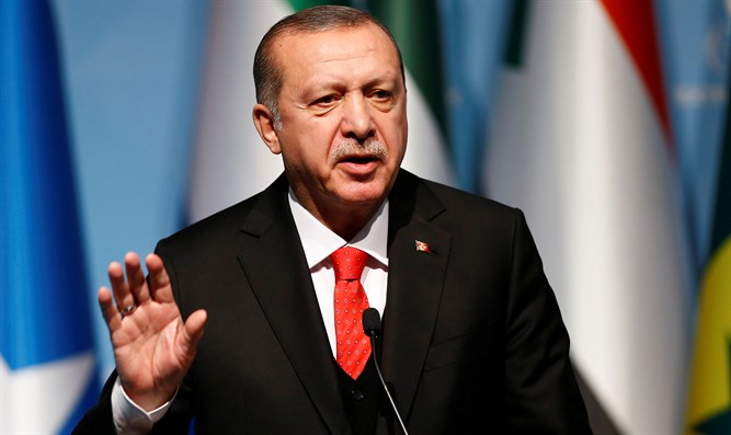 Recep Tayyip Erdogan viziteaza Venezuela pentru a semna o serie de acorduri cu omologul sau Nicolas Maduro