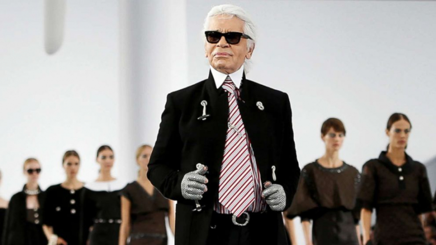 Karl Lagerfeld Designerul Chanel A Murit La Varsta De 85 De Ani Foto