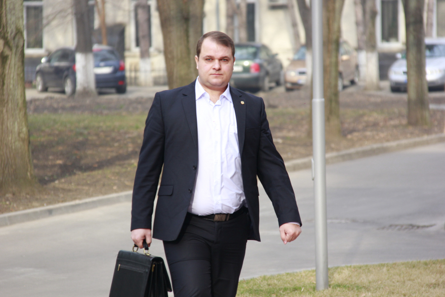 Alexandr Nesterovschi - socialistul care va obtine al doilea mandat si va ocupa unul dintre cele 101 locuri in viitorul legislativ. Profilul deputatului - moldovacurata.md