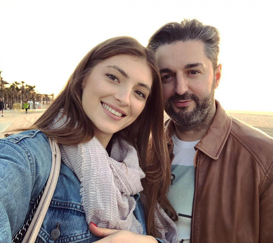 De 8 Martie Sotia Lui Adrian Ursu E Mai Obosita Ca Niciodata