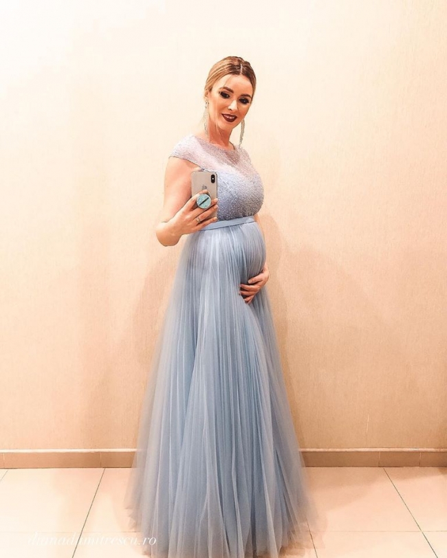 Diana Dumitrescu a dezvaluit sexul bebelusului: "Am asteptat 10 ani sa raman insarcinata". Ce va fi, baietel sau fetita? FOTO