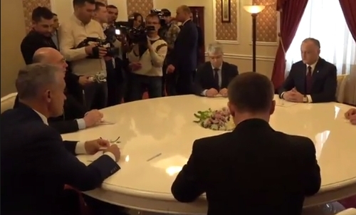 Igor Dodon ii asteapta din nou pe Sandu, Nastase, Plahotniuc si Greceanii la Resedinta de Stat pentru a discuta formarea unei majoritati parlamentare