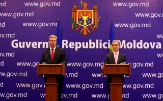 Cu cat mai aproape de Vilnius, cu atat mai multi europeni ne trec pragul. Mesajul, mereu acelasi
