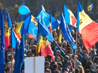 Vezi aici declaratia pro-europeana votata la manifestatia din Piata Marii Adunari Nationale