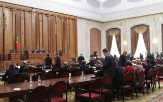 Discutiile despre revolutia bolsevica au continuat si in Parlament. Ce replici si-au aruncat deputatii