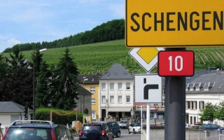 Schengen, la oferta. Cat plateste un investitor pentru un pasaport european?