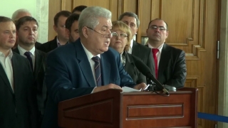 Termen expirat: Guvernul nu si-a dat demisia, alegeri nu au fost anuntate. Ce va face PCRM in continuare