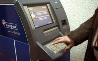 SOC in Rusia: Milioane de carduri au fost blocate, dupa inchiderea unei banci