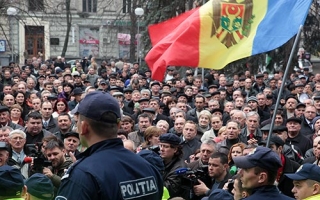 PCRM anunta proteste "anti-summit". Unde vor manifesta comunistii