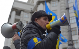 Ucraina: Protestul continua. Circa o mie de manifestati si-au petrecut noaptea in strada