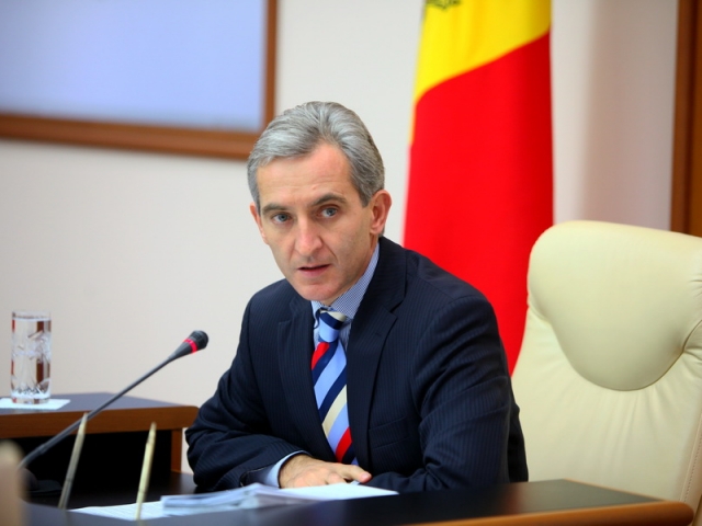 "Invatati macar engleza si franceza". Ce le-a mai cerut Leanca ministrilor