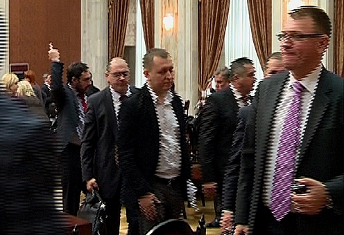 VIDEO. Gestul obscen facut de Tkaciuk in Parlament. Comunistii au parasit infuriati sala de sedinte