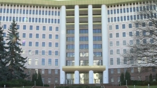 Deputatii se pregatesc sa treaca in casa noua. Cladirea Parlamentului, aproape gata: "Ei nu merita"