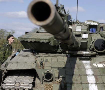 Criza in Ucraina. Rebelii prorusi anunta retragerea artileriei din estul tarii