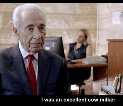 La 91 de ani, fostul presedinte al Israelului isi cauta un loc de munca. Shimon Peres: "Stiu sa mulg vacile". VIDEO