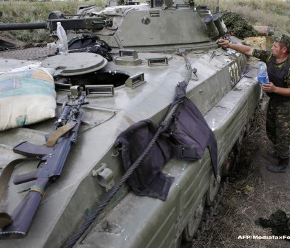 Criza in Ucraina. Armata ucraineana si rebelii prorusi se pregatesc sa-si retraga trupele