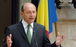 Traian Basescu a acordat distinctii mai multor deputati moldoveni. Vezi despre cine este vorba