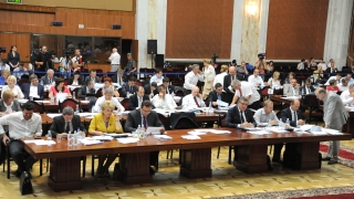 Deputatii incheie sesiunea toamna - iarna. Azi se intrunesc pentru ultima data in acest an