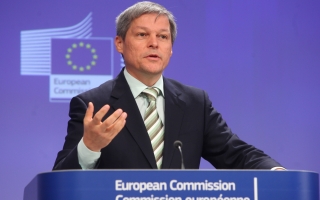 Damian Ciolos: Regimul de vize pentru moldoveni trebuie abolit in timpul presedintiei elene a Consiuliului UE