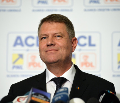 Primele declaratii ale presedintelui ales al Romaniei. Iohannis: "Dragi romani, voi fi un presedinte liber si va voi reprezenta pe voi"