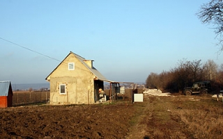 Procuror mosier, cu " sarai" in coasta " Padurii Domnesti", ascunzandu-si identitatea