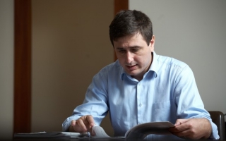 Veaceslav Ionita il da pe Gimpu si liberali in judecata. "Sa-si ceara iertare de la sotia si parintii mei"