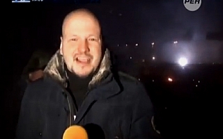 O grenada a explodat sub picioarele unui jurnalist ce transmitea in direct de pe Euromaidan