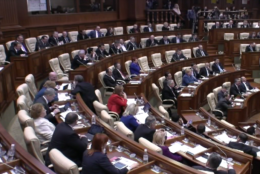 SPIONAJ in Parlament. "S-a intamplat ceva foarte grav". Ce au gasit comunistii in sala de sedinte