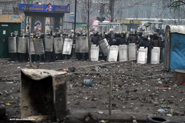 Situatie fara precedent in Ucraina. Canada si Marea Britanie isi inchid ambasadele de la Kiev