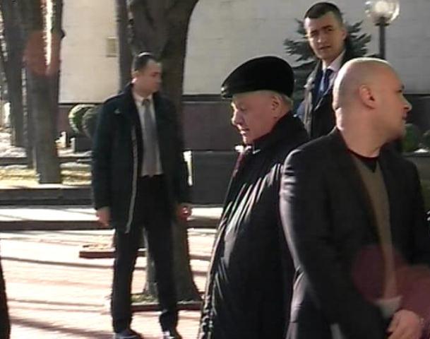 Presa ucraineana: Manifestantii apara cu scuturi cadavrele celor ucisi. Ce se intampla pe Maidan
