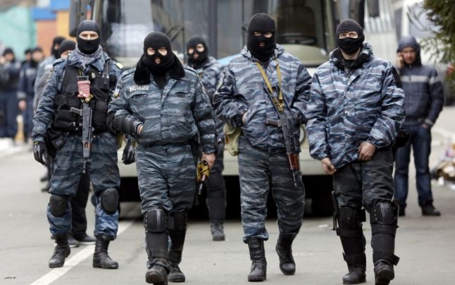 Agentii unitatii paramilitare Berkut, desfiintata in Ucraina, vor primi pasapoarte ruse
