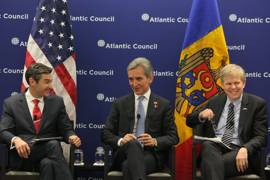 "Trebuie sa luam lectii din experienta Ucrainei". Declaratiile lui Leanca la Consiliul Atlantic