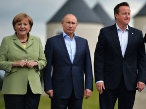 Tacerea Europei. Cu ce-i are la mana Putin pe Merkel si Cameron si de ce Germania si Marea Britanie s-ar prabusi fara Rusia
