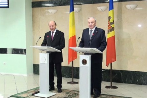Nicolae Timofti se va intalni cu Traian Basescu. "Voi pleca maine la Iasi"