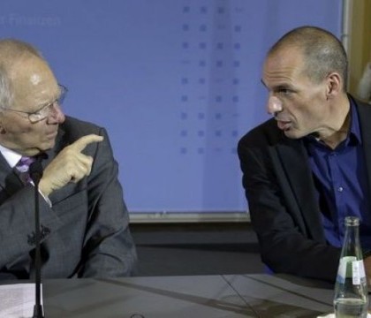 Germania trimite Grecia la Beijing si Moscova dupa bani. Varoufakis: "Jocul de-a Grexit-ul este profund antieuropean"