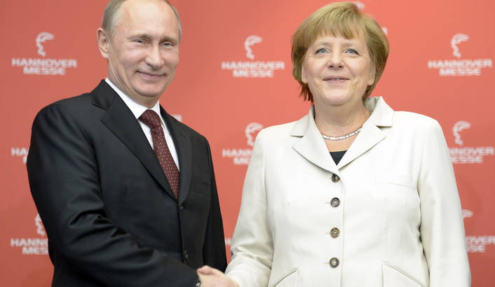 "Dialogul pretios" a lui Putin. Cat de important pentru Kremlin este sustinerea Angelei Merkel