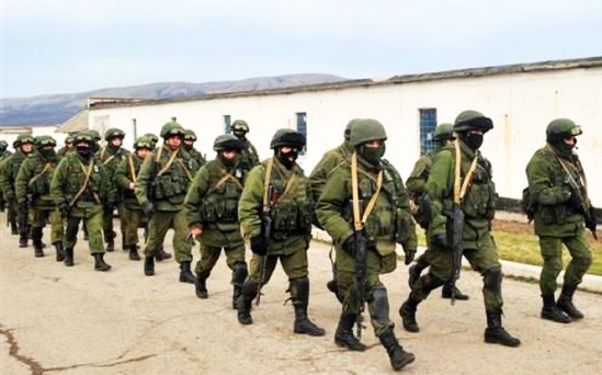 Ucraina: Kievul a cerut dezarmarea gruparilor paramilitare dupa atacul armat soldat cu trei raniti