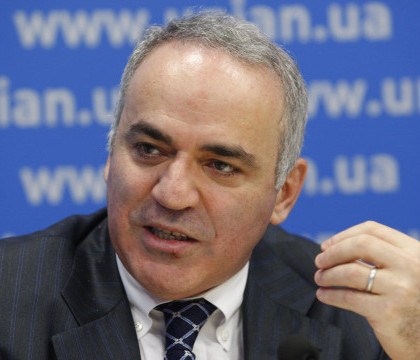 Opozantul Garry Kasparov: Atat timp cat Putin este la putere, nu va fi pace in Europa. El va muri la Kremlin