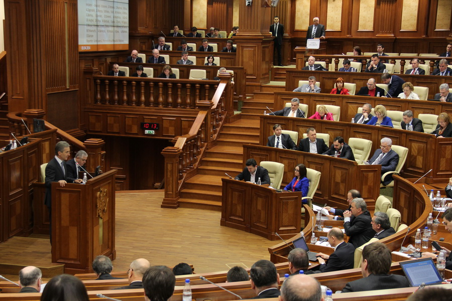 Leanca in Parlament: "Asistam la o motiune de dragul motiunii. Motivul invocat este mincinos"