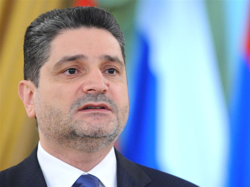 Armenia a ramas fara premier. Tigran Sarkisian a demisionat
