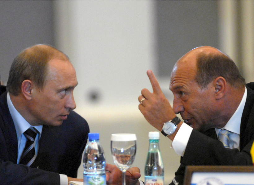 Putin, suparat pe Basescu. AVERTISMENTUL pe care l-a primit Romania din partea Rusiei