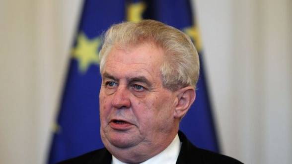 Presedintele Cehiei indeamna la o actiune NATO in cazul in care Rusia ar invada Ucraina