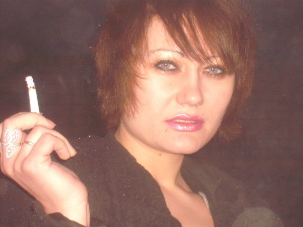 In costum de baie si cu berea in mana. Ea este Irina Filatova, noul ministru al Culturii din Republica Lugansk