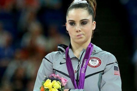 Barack Obama s-a pozat " not impressed", alaturi de McKayla Maroney. FOTO