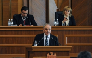 Nicolae Timofti si-a anulat mai multe vizite in strainatate. Filat ii va tine locul